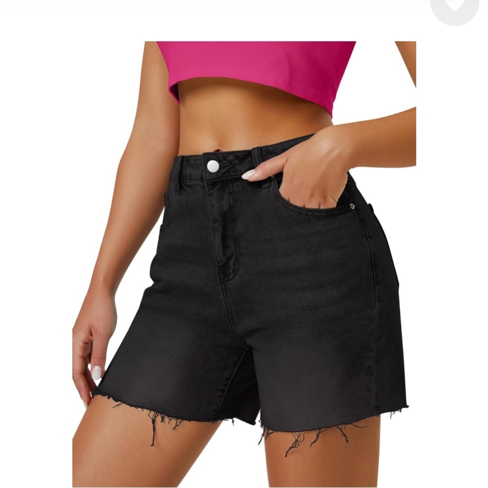AUWUKA high-waist black denim shorts with a frayed hem
